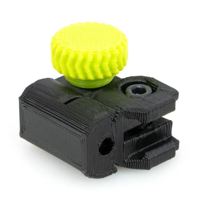 LulzBot Aerostruder idler feed tube klem